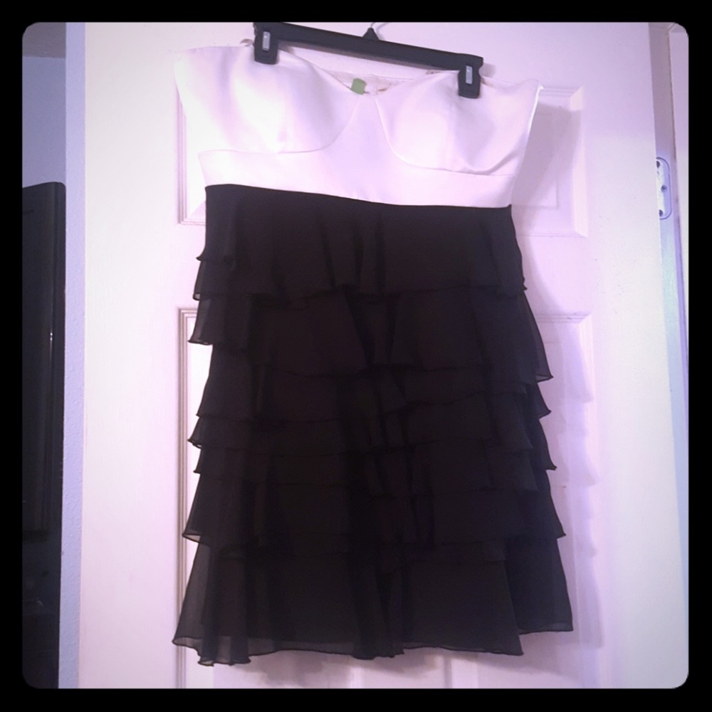 Black and white strapless dress